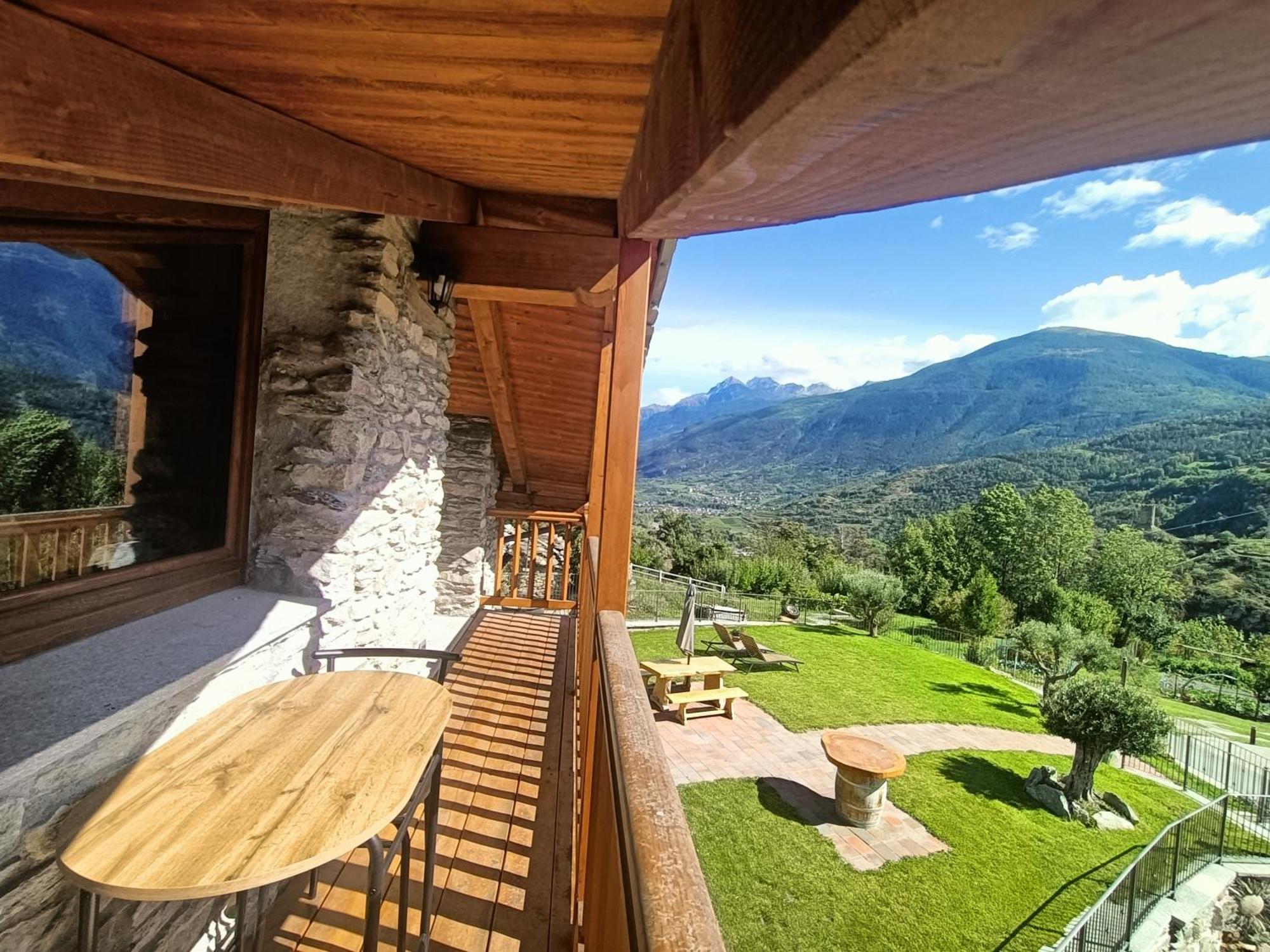 Le Temps Retrouve - Casa Tipica Con Giardino Villa Villeneuve Dış mekan fotoğraf